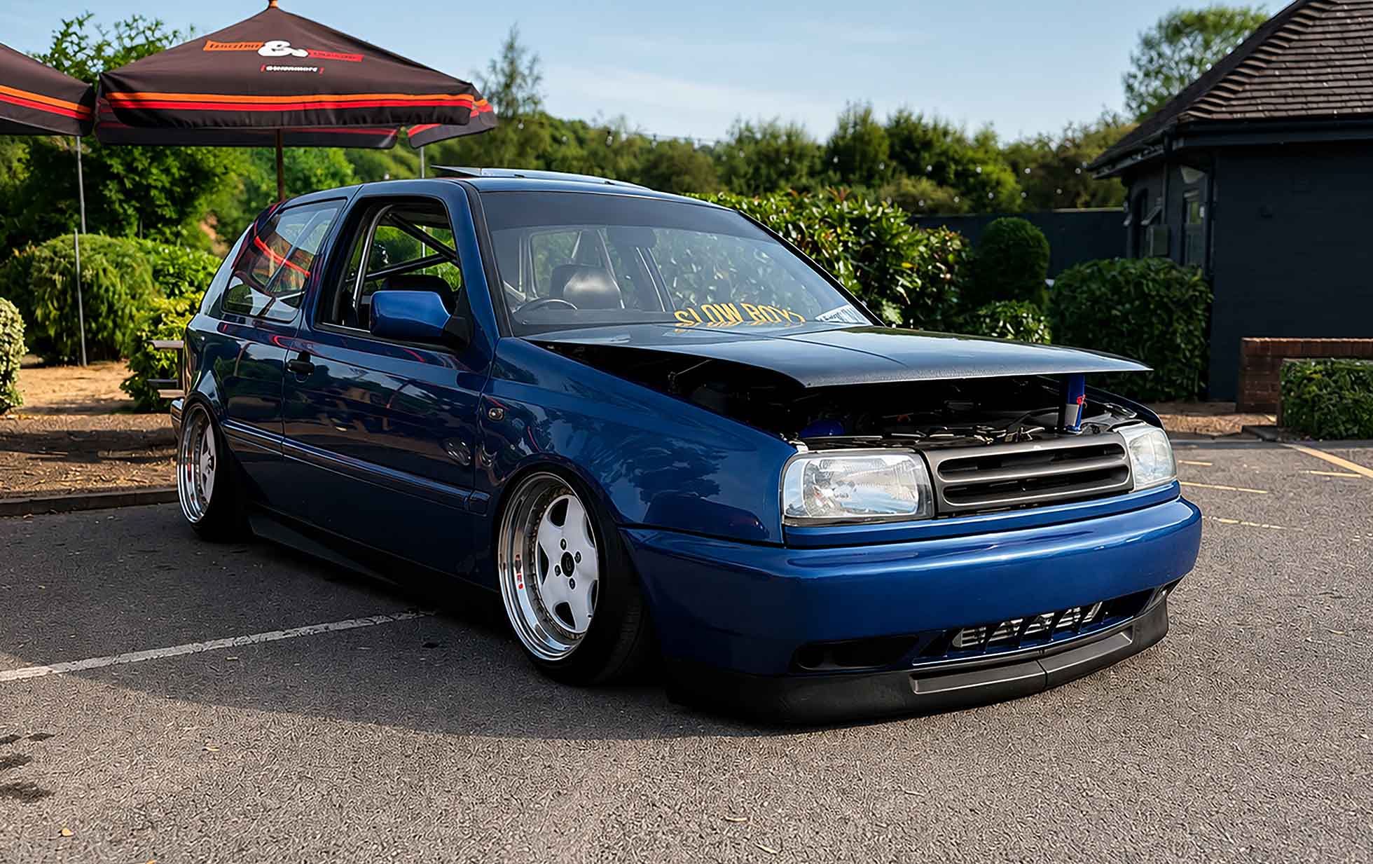 Luke's modified Mk3 Golf build with Vento front end and air suspension